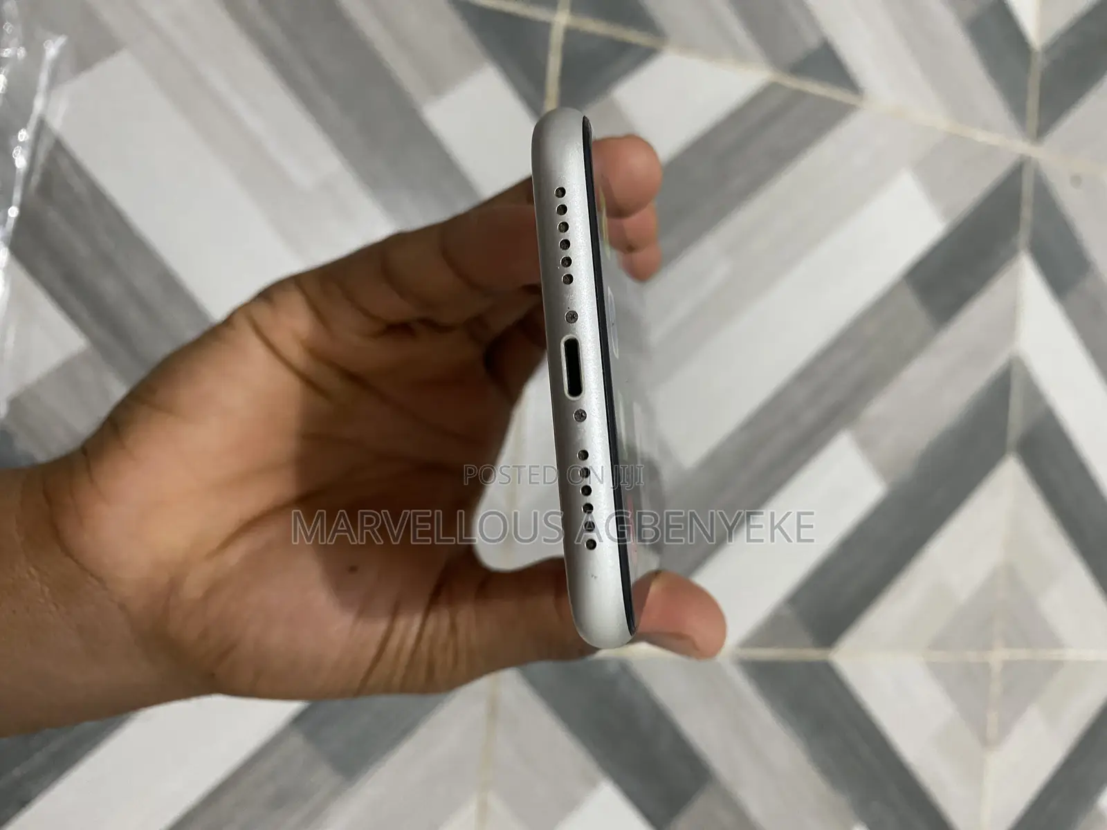 Apple iPhone 11 64 GB White