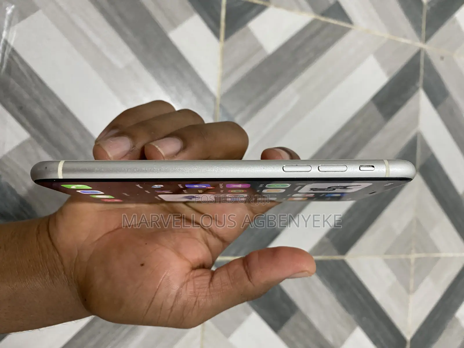 Apple iPhone 11 64 GB White