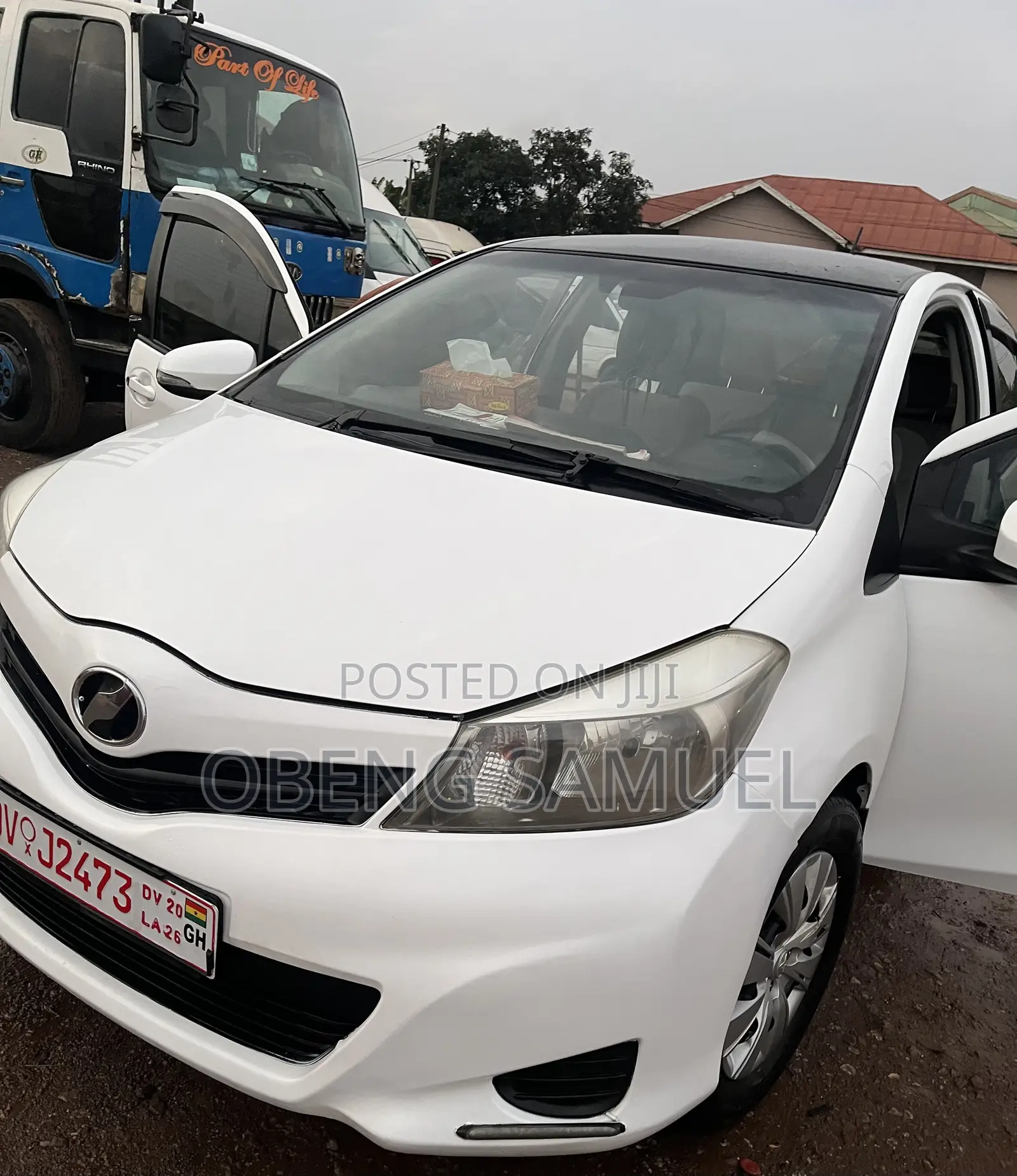 Toyota Vitz 1.3 AWD 5dr 2012 White