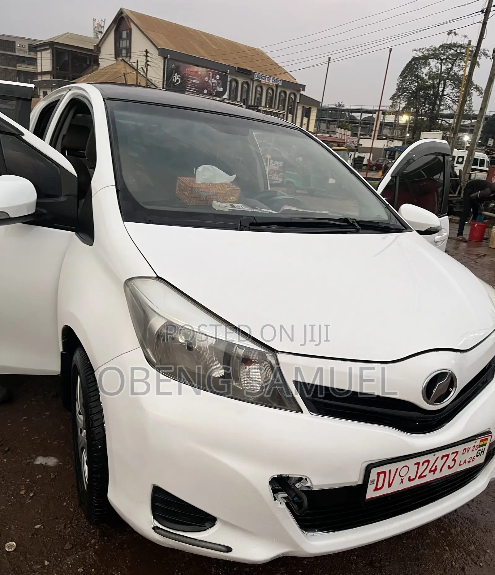Toyota Vitz 1.3 AWD 5dr 2012 White