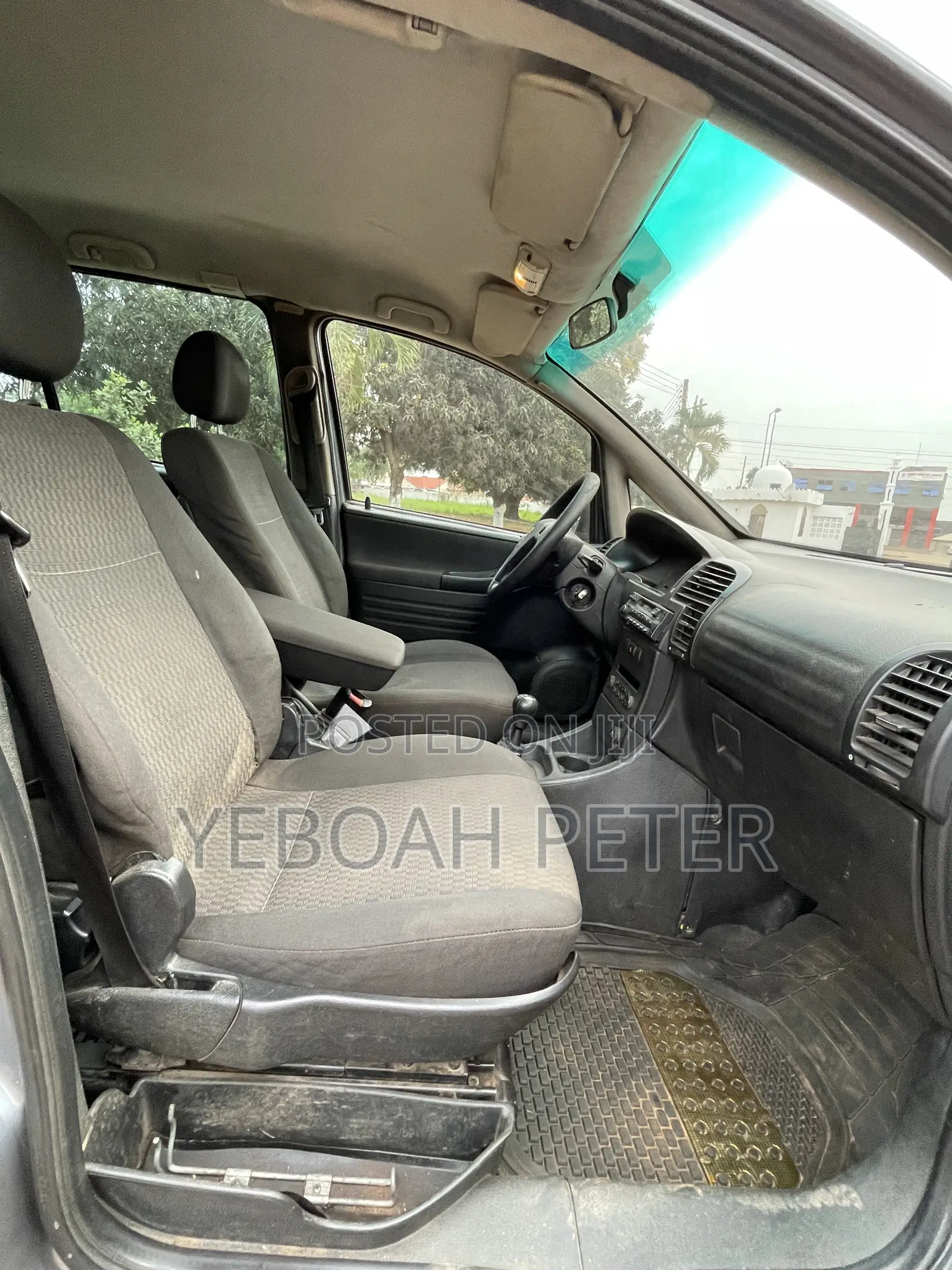Opel Zafira 1998 Gray
