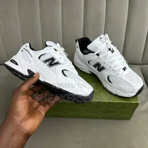 NB530 Black and White