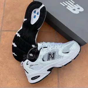NB530 Black and White