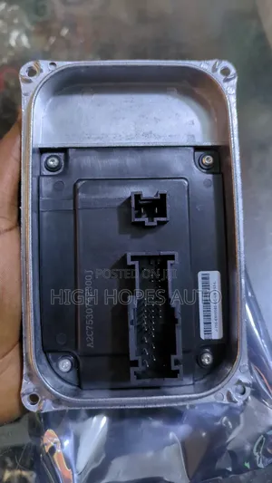 Mercedes Benz GLE Headlight Module (Chargers)