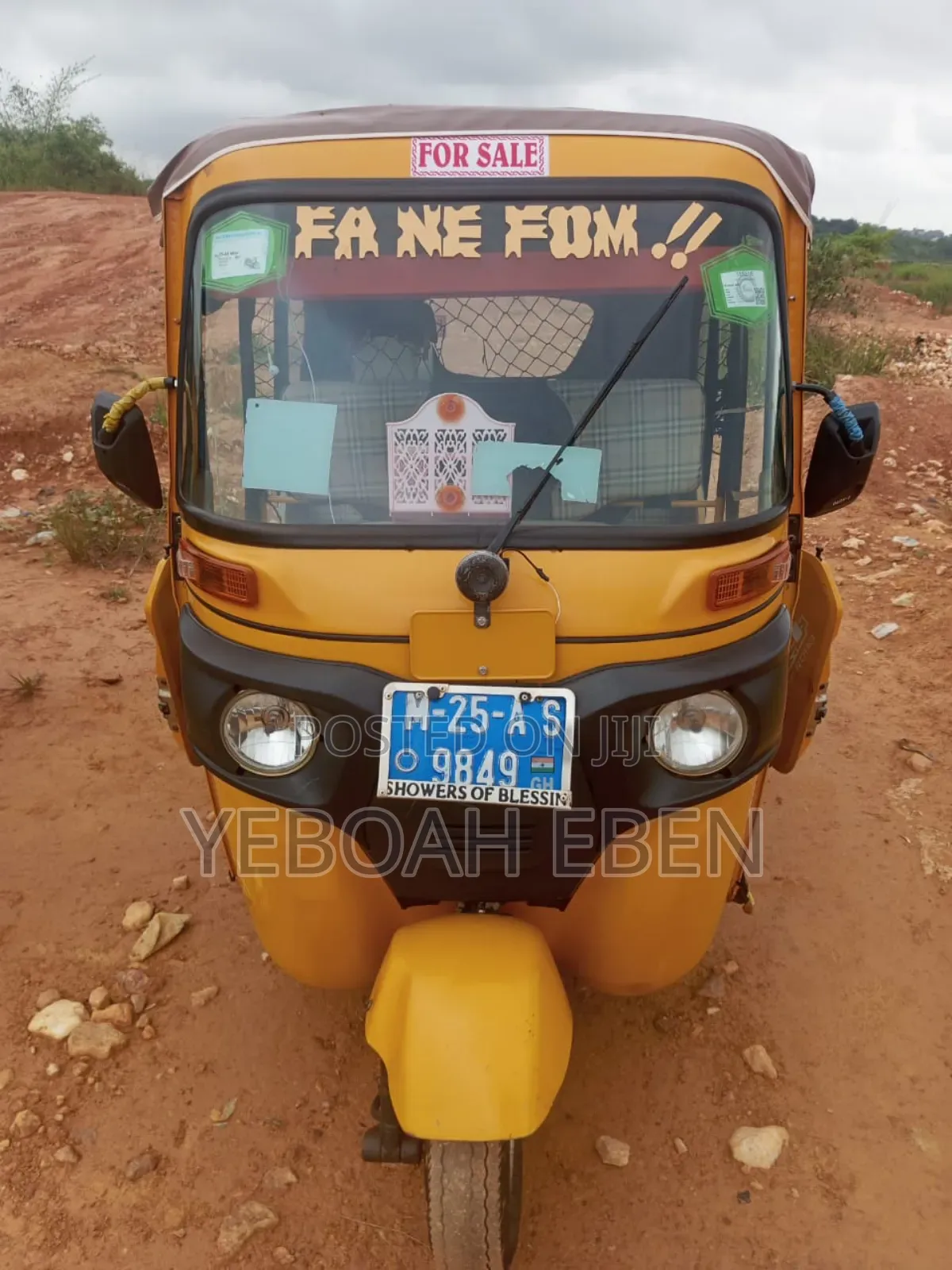 Bajaj RE 2025 Yellow