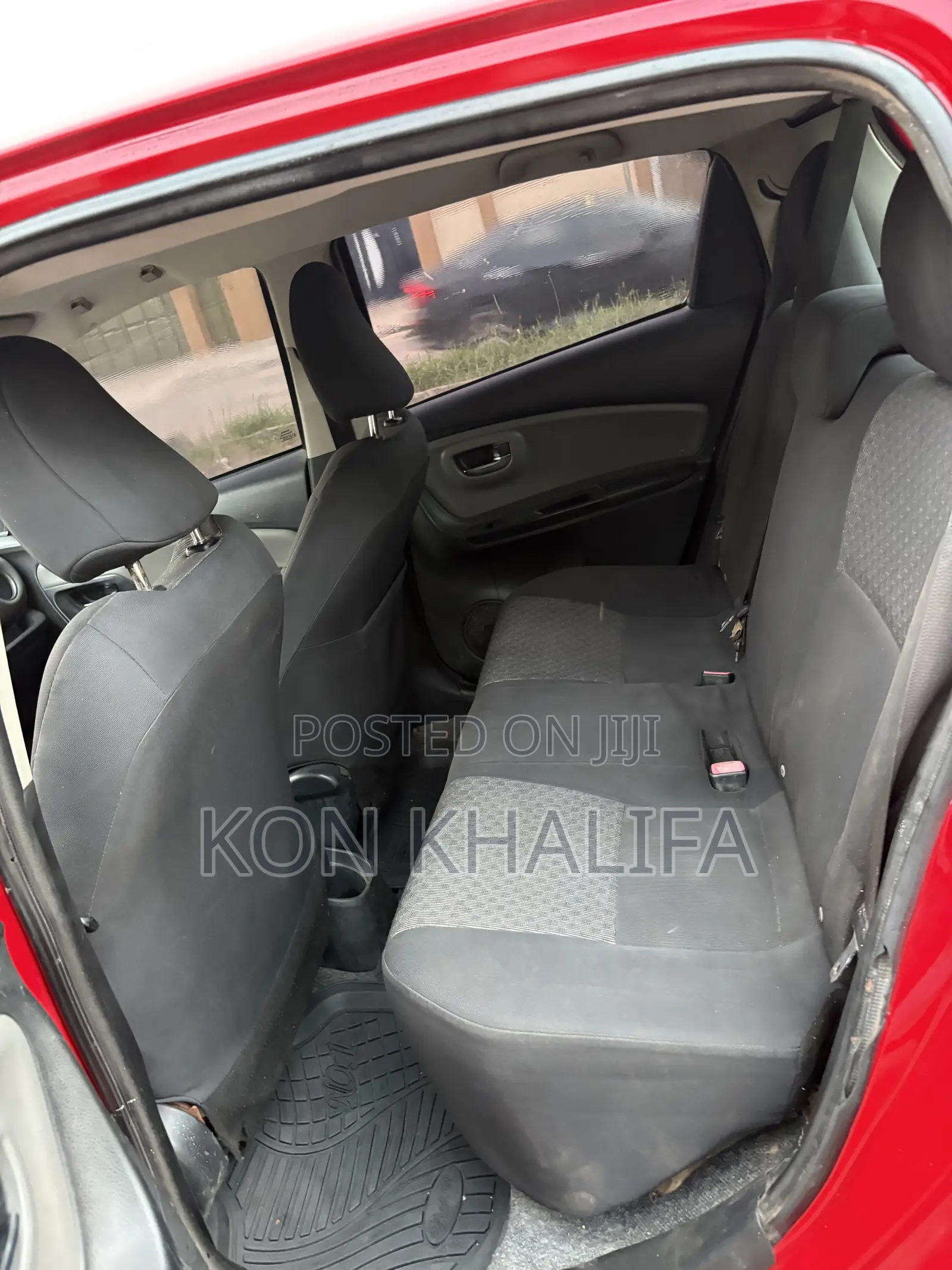 Toyota Yaris LE Hatchback 5dr 2015 Red