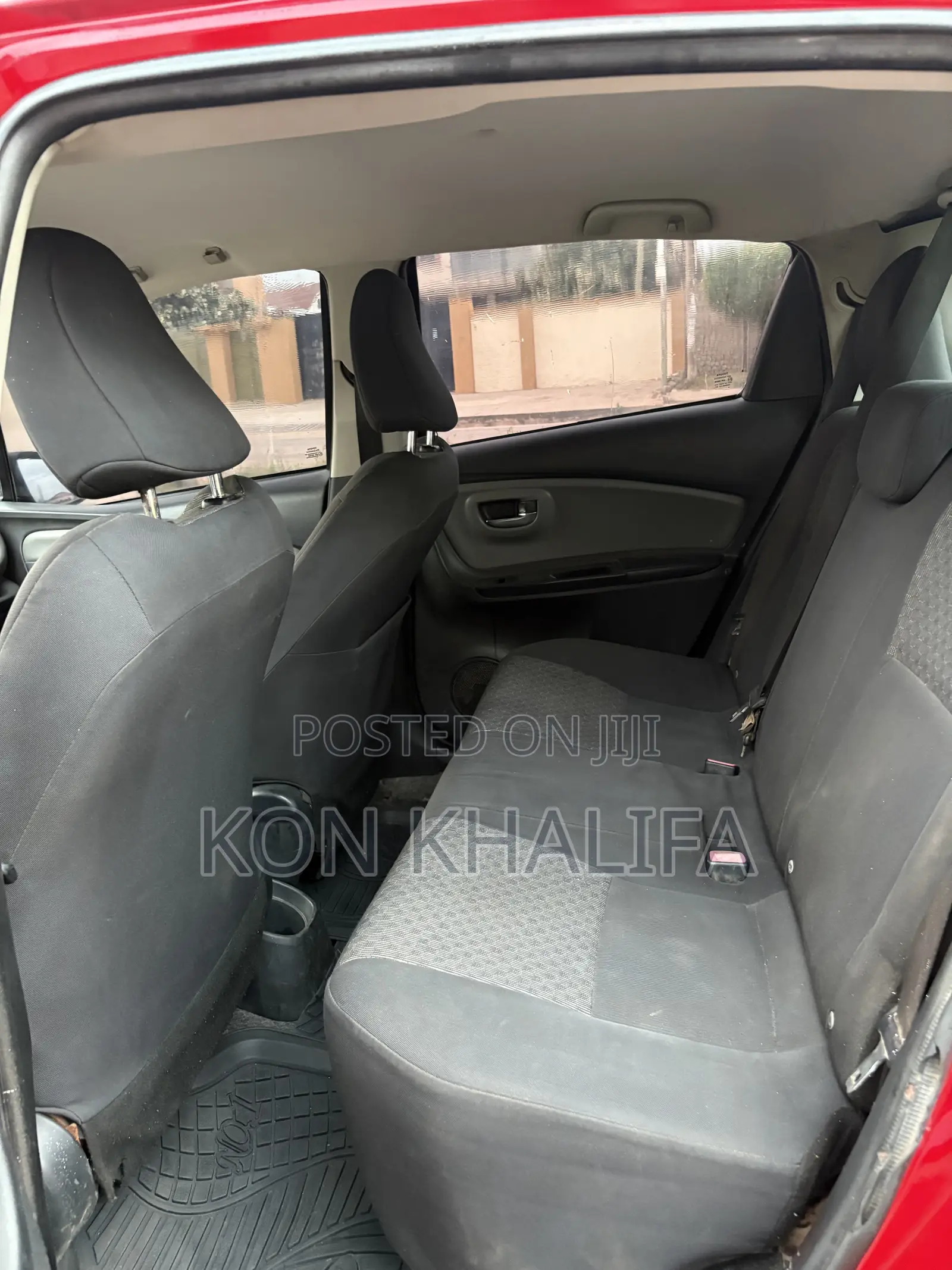 Toyota Yaris LE Hatchback 5dr 2015 Red