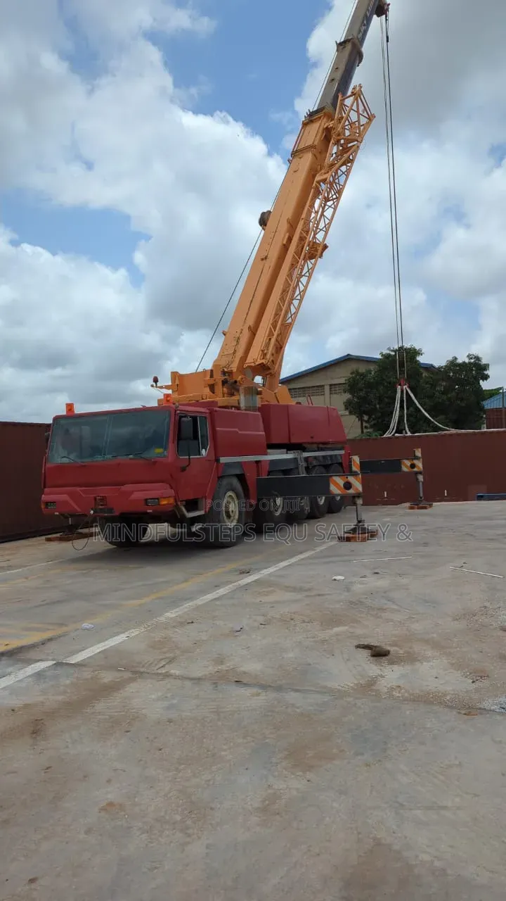100-120 Tones Mobile Crane