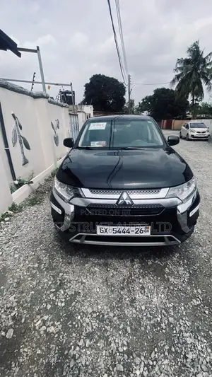 2019 Model Mitsibushi Outlander for Rent
