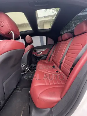 Mercedes-Benz C300 Sport 4Matic Sedan AWD (2.0L 4cyl 7A) 2017 White