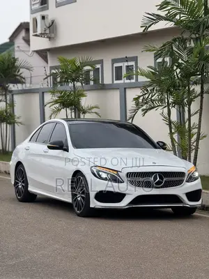 Mercedes-Benz C300 Sport 4Matic Sedan AWD (2.0L 4cyl 7A) 2017 White