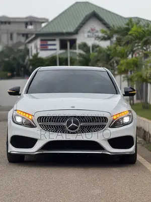 Mercedes-Benz C300 Sport 4Matic Sedan AWD (2.0L 4cyl 7A) 2017 White