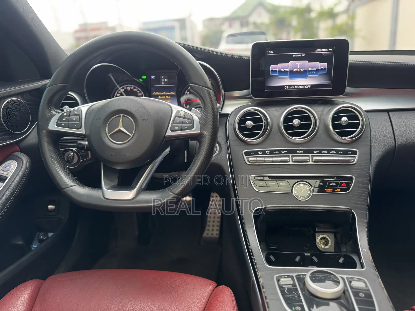 Mercedes-Benz C300 Sport 4Matic Sedan AWD (2.0L 4cyl 7A) 2017 White