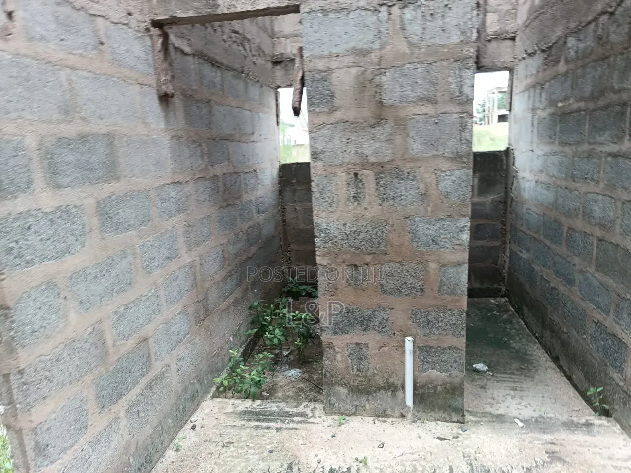 Mini Flat in L&P, Community 25 for sale