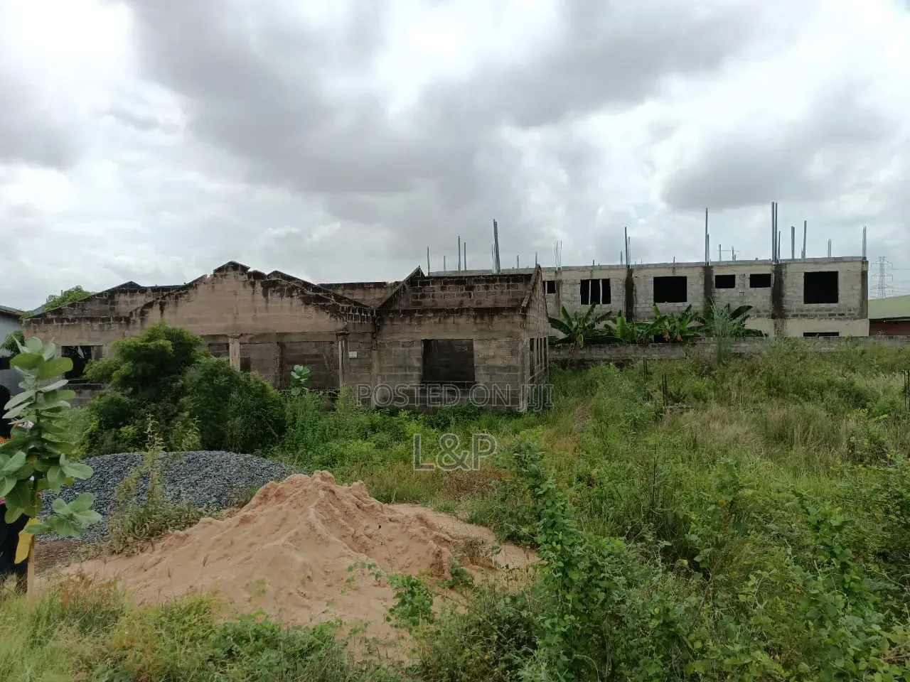 Mini Flat in L&P, Community 25 for sale