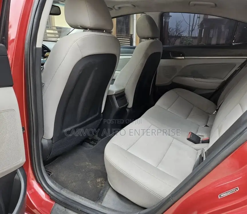 Hyundai Elantra Limited Sedan FWD (2.0L 4cyl 6A) 2017 Red