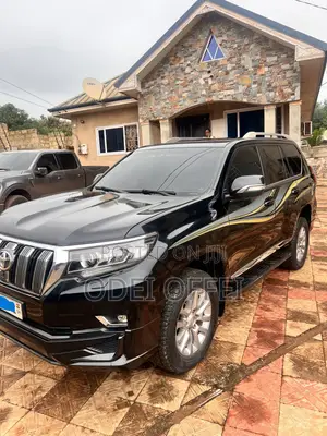 Toyota Land Cruiser Prado 2.8 2021 Black