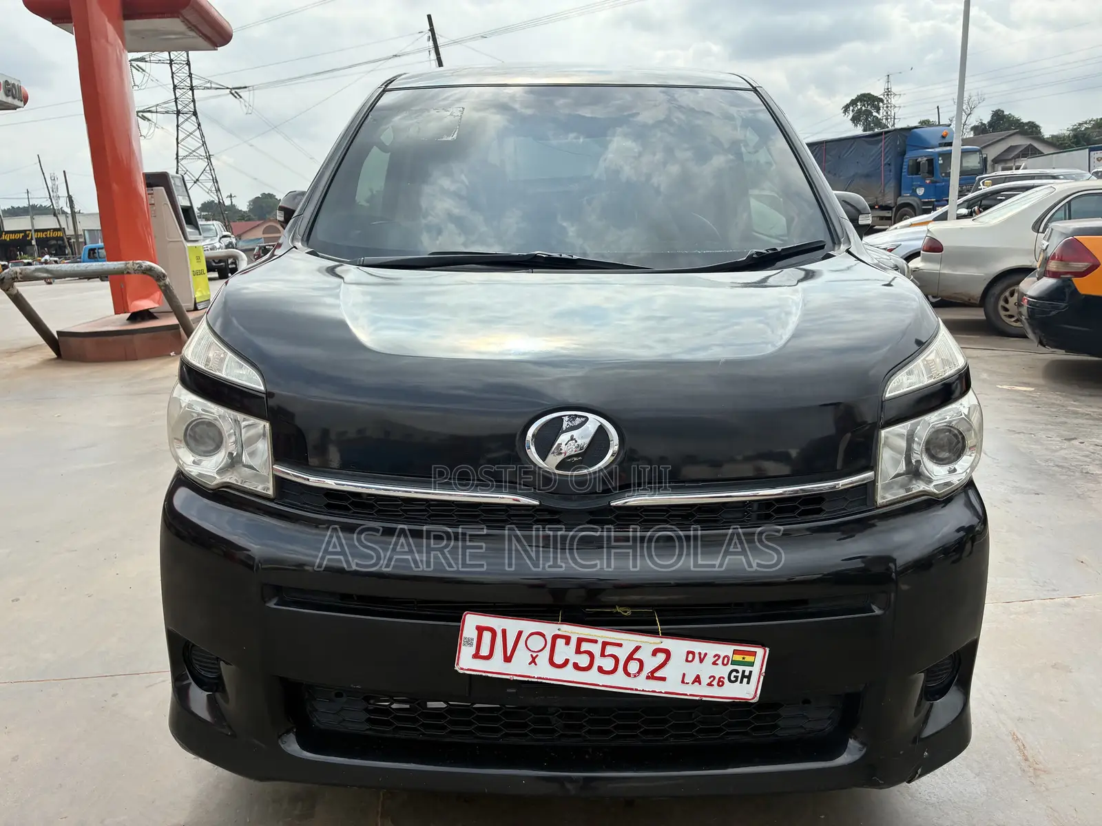 Toyota Voxy 2013 Black