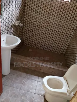 3bdrm House in Oyarifa Mall Area for rent