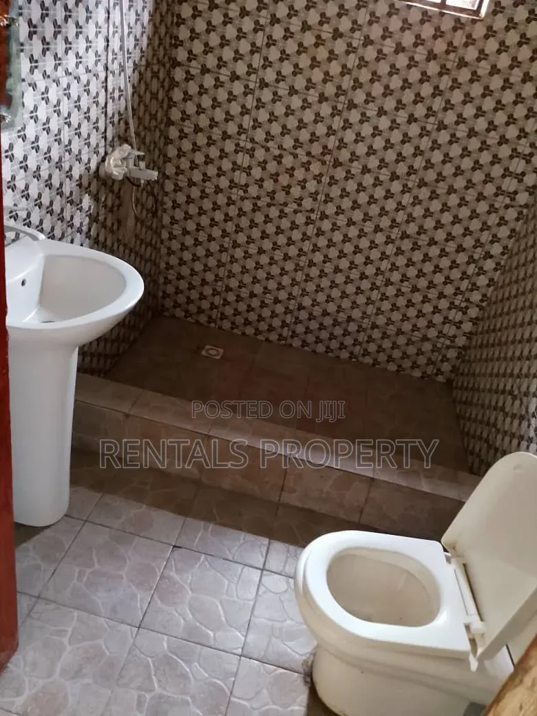 3bdrm House in Oyarifa Mall Area for rent