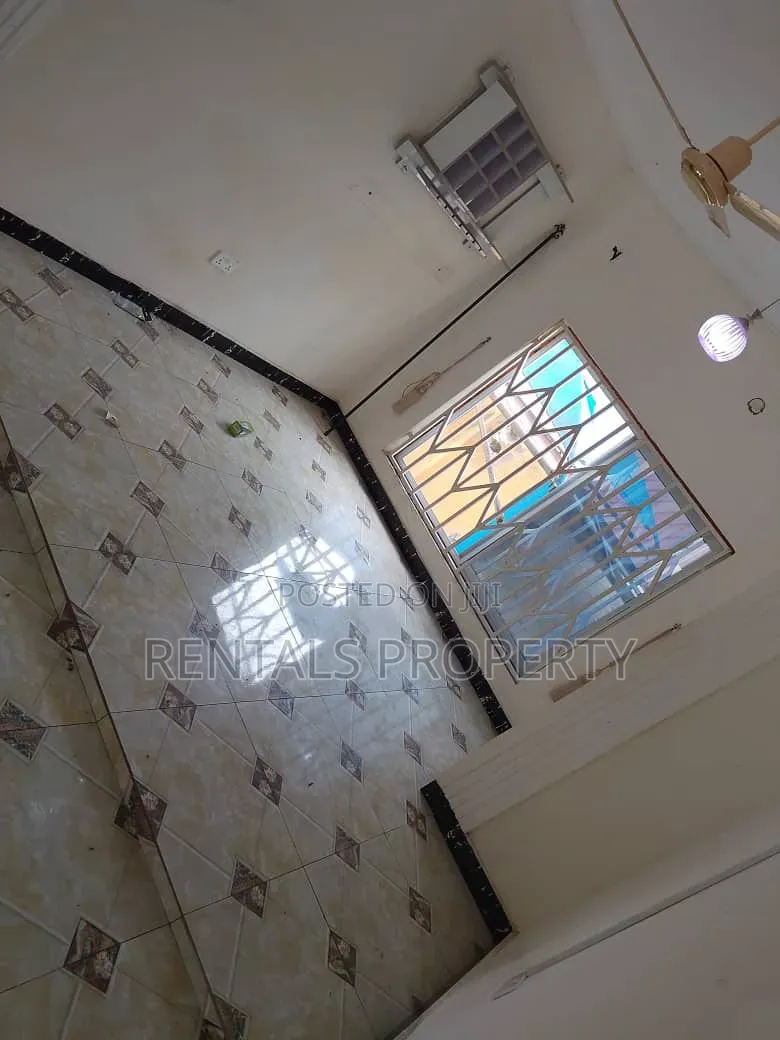 3bdrm House in Oyarifa Mall Area for rent