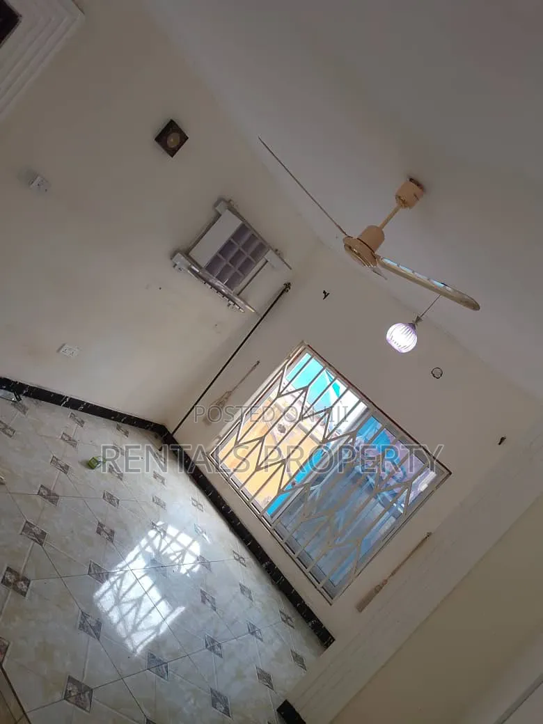3bdrm House in Oyarifa Mall Area for rent