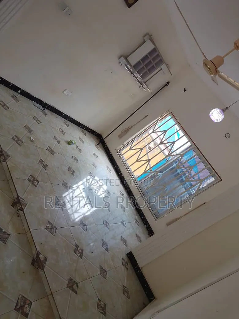 3bdrm House in Oyarifa Mall Area for rent