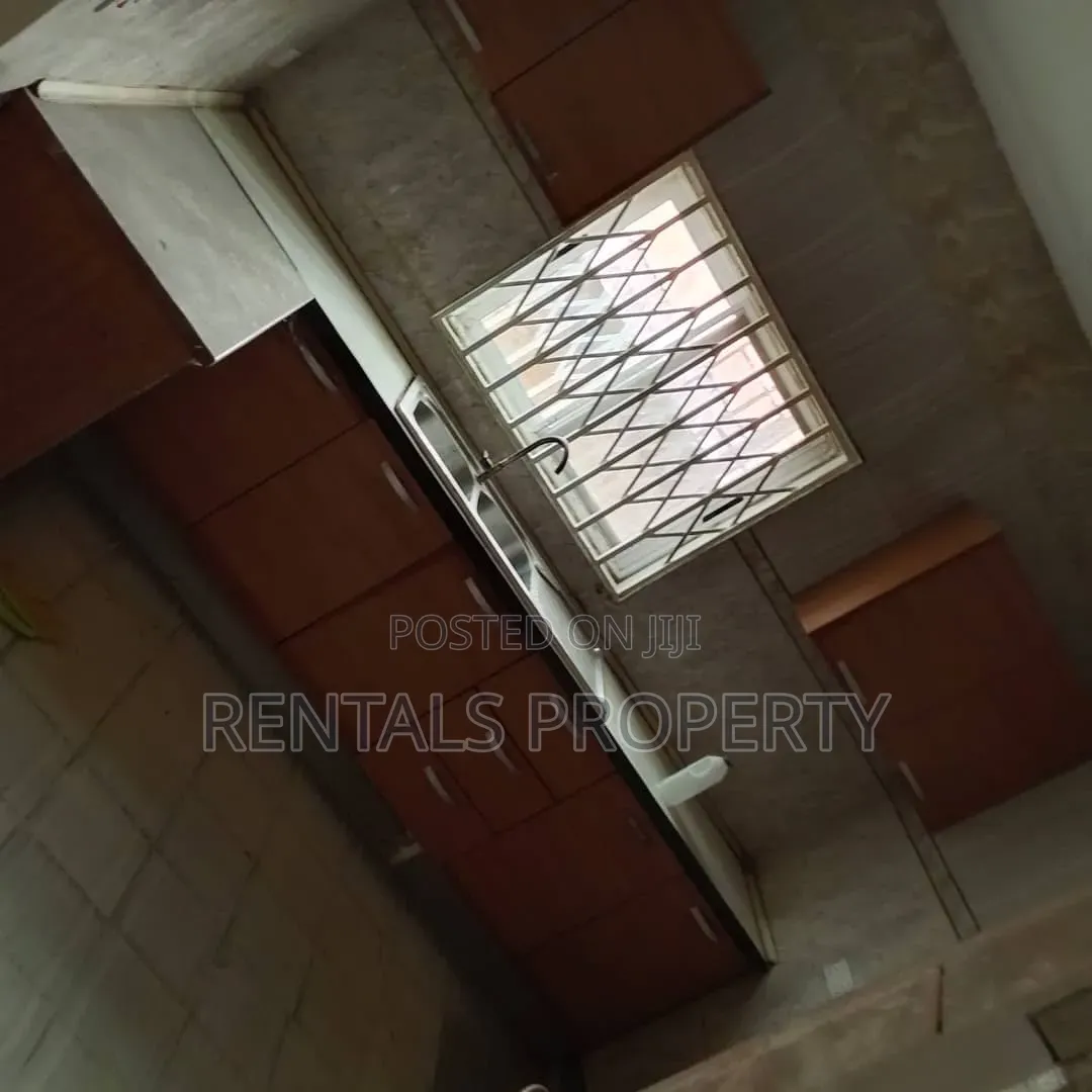 3bdrm House in Oyarifa Mall Area for rent