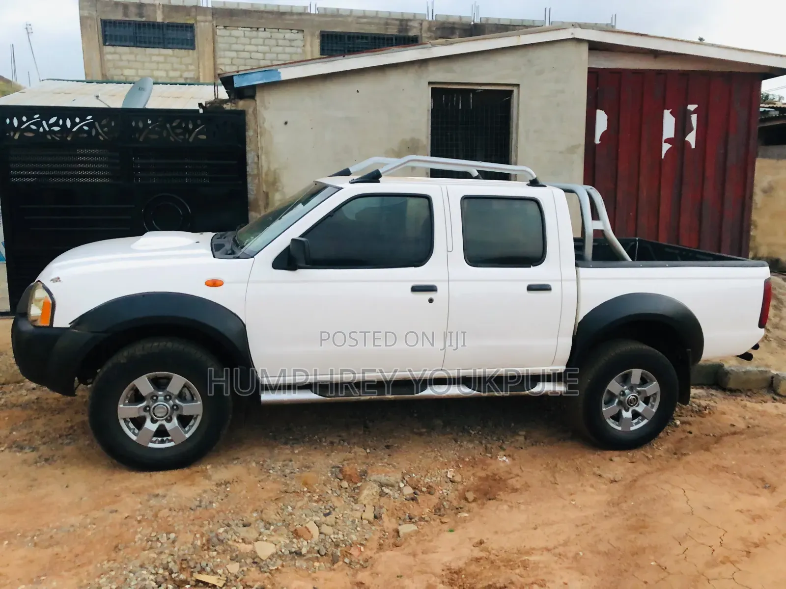 Nissan Hardbody 2015 White