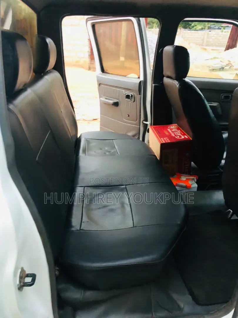 Nissan Hardbody 2015 White