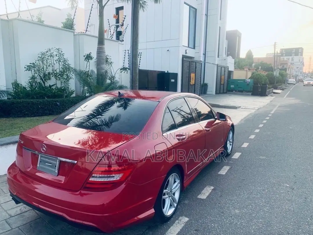 Mercedes-Benz C250 2014 Red
