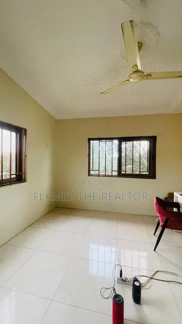 3bdrm House in Koans Estate, Amasaman for rent