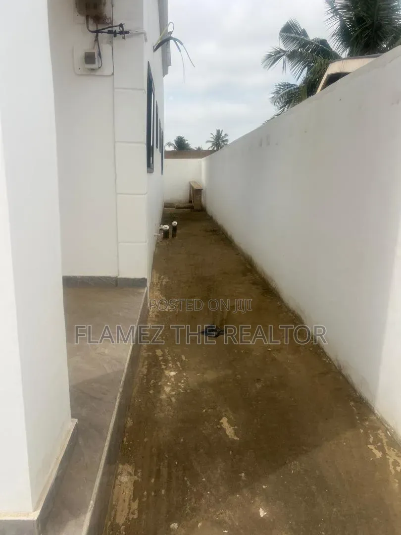 3bdrm House in Macedonia Junction, Amasaman for sale