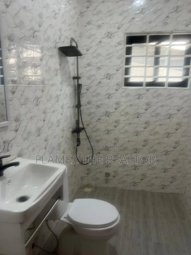 3bdrm House in Macedonia Junction, Amasaman for sale