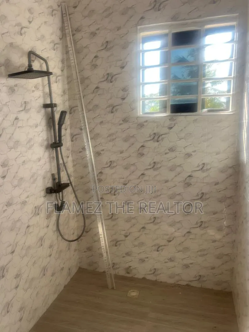 3bdrm House in Macedonia Junction, Amasaman for sale