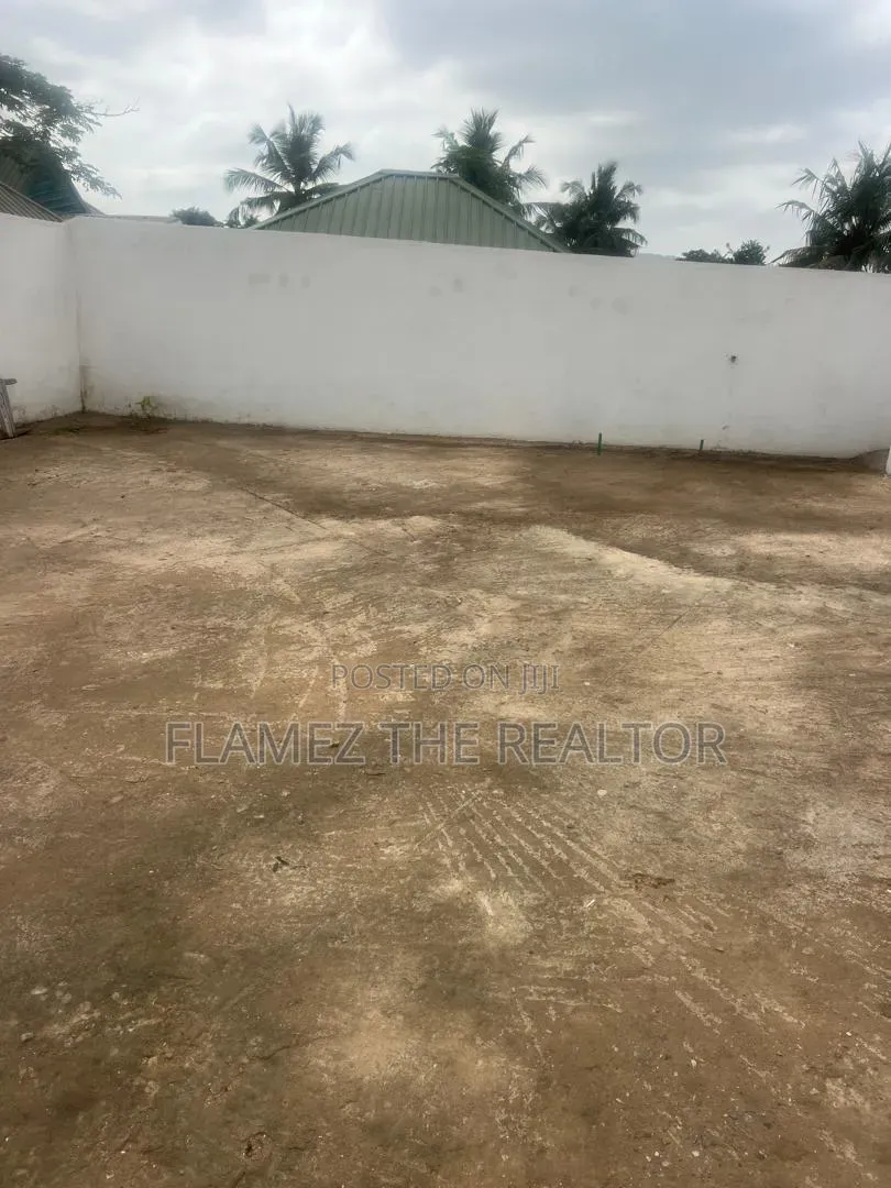 3bdrm House in Macedonia Junction, Amasaman for sale