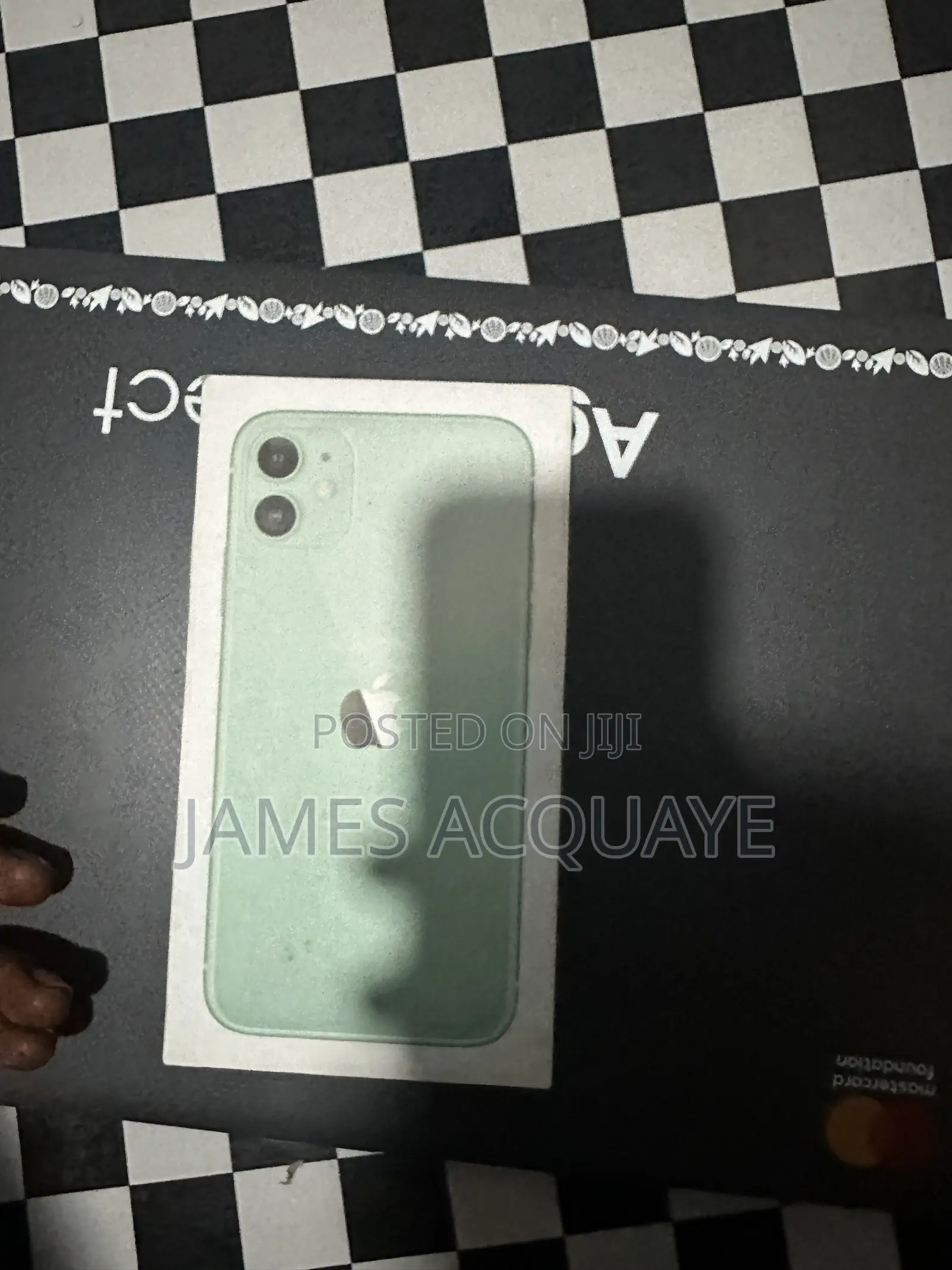 New Apple iPhone 11 128 GB Green