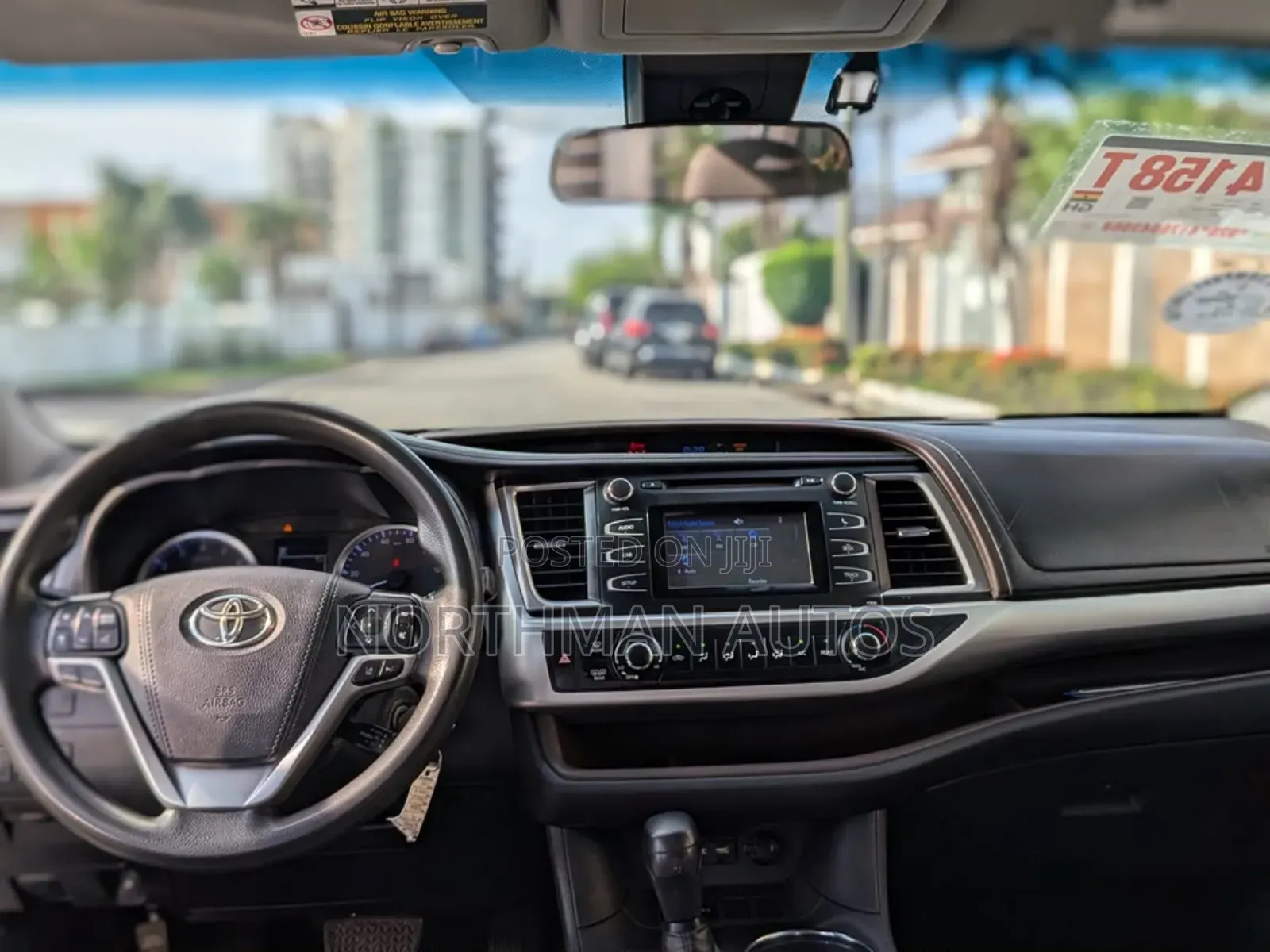 Toyota Highlander LE 2019 Silver