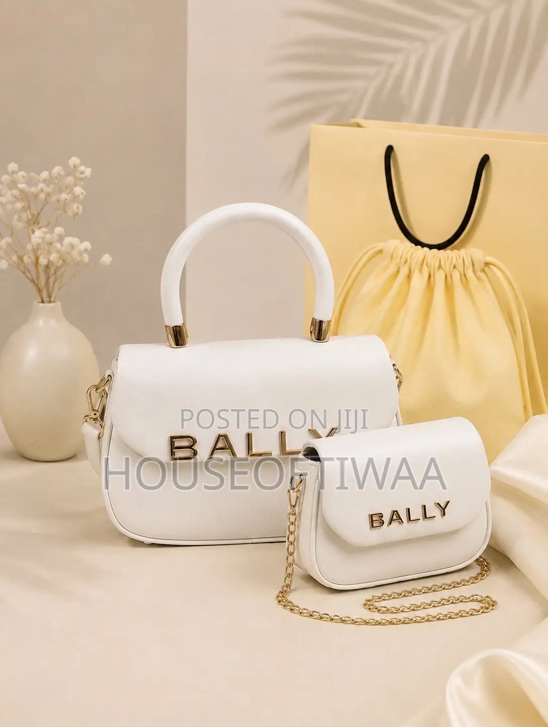Beautifully Packaged 2 Piece Ladies White Handbag Set