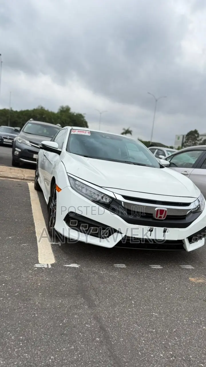Honda Civic Touring Coupe 2018 White