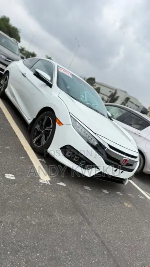 Honda Civic Touring Coupe 2018 White