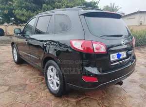 Hyundai Santa Fe 2011 Black