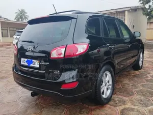 Hyundai Santa Fe 2011 Black