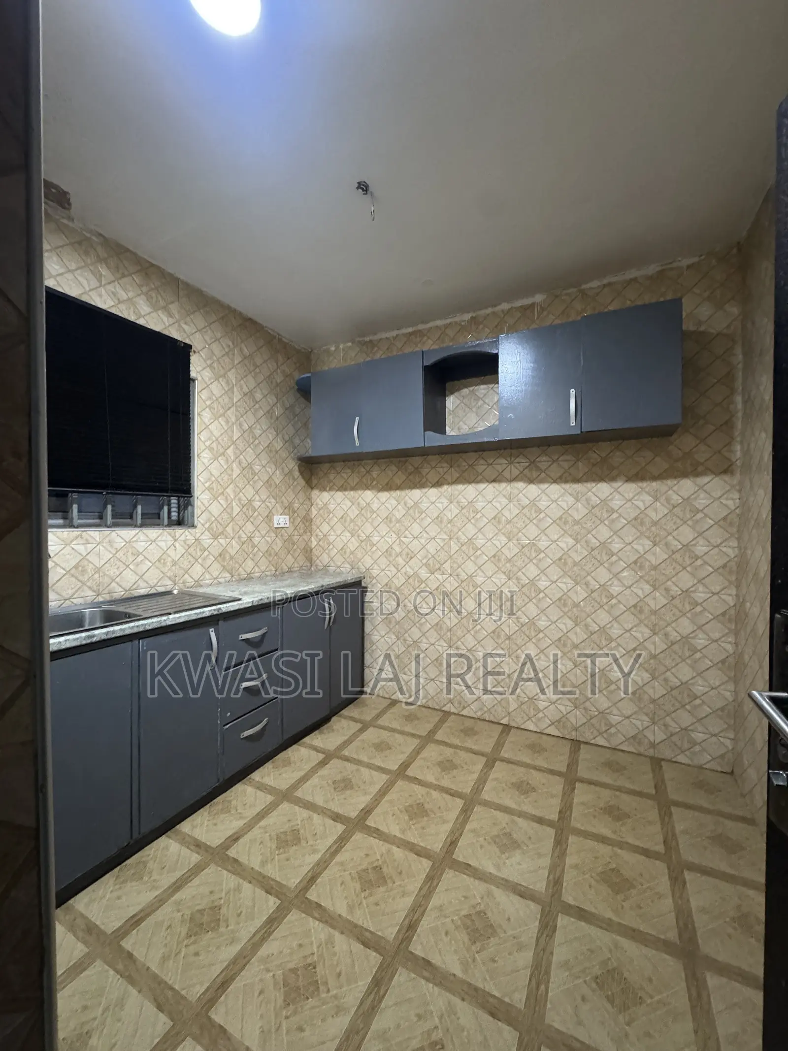 2bdrm Apartment in Whitecross, Weija for rent