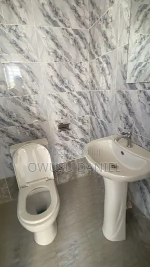4bdrm House in Ahodwo Daban Newsite, Kumasi Metropolitan for sale