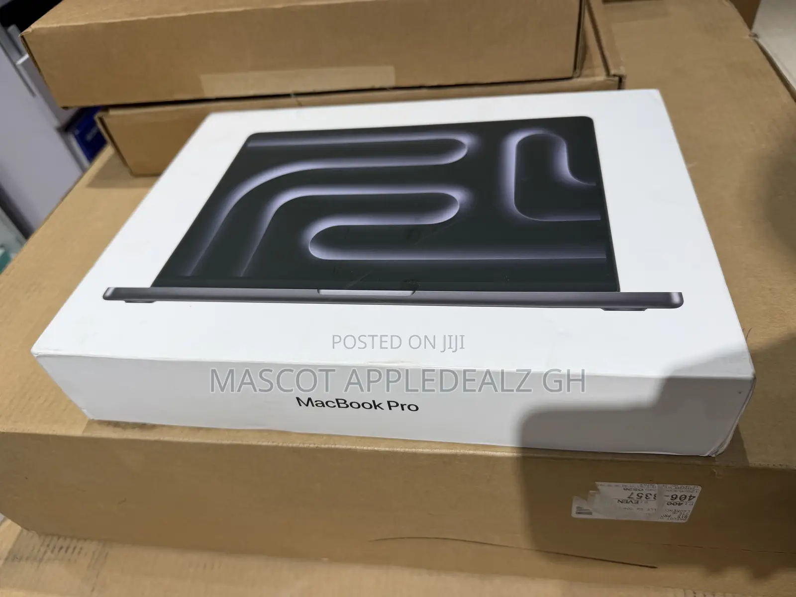 New Laptop Apple MacBook Pro 2025 M5 16GB Apple M5 SSD 1T