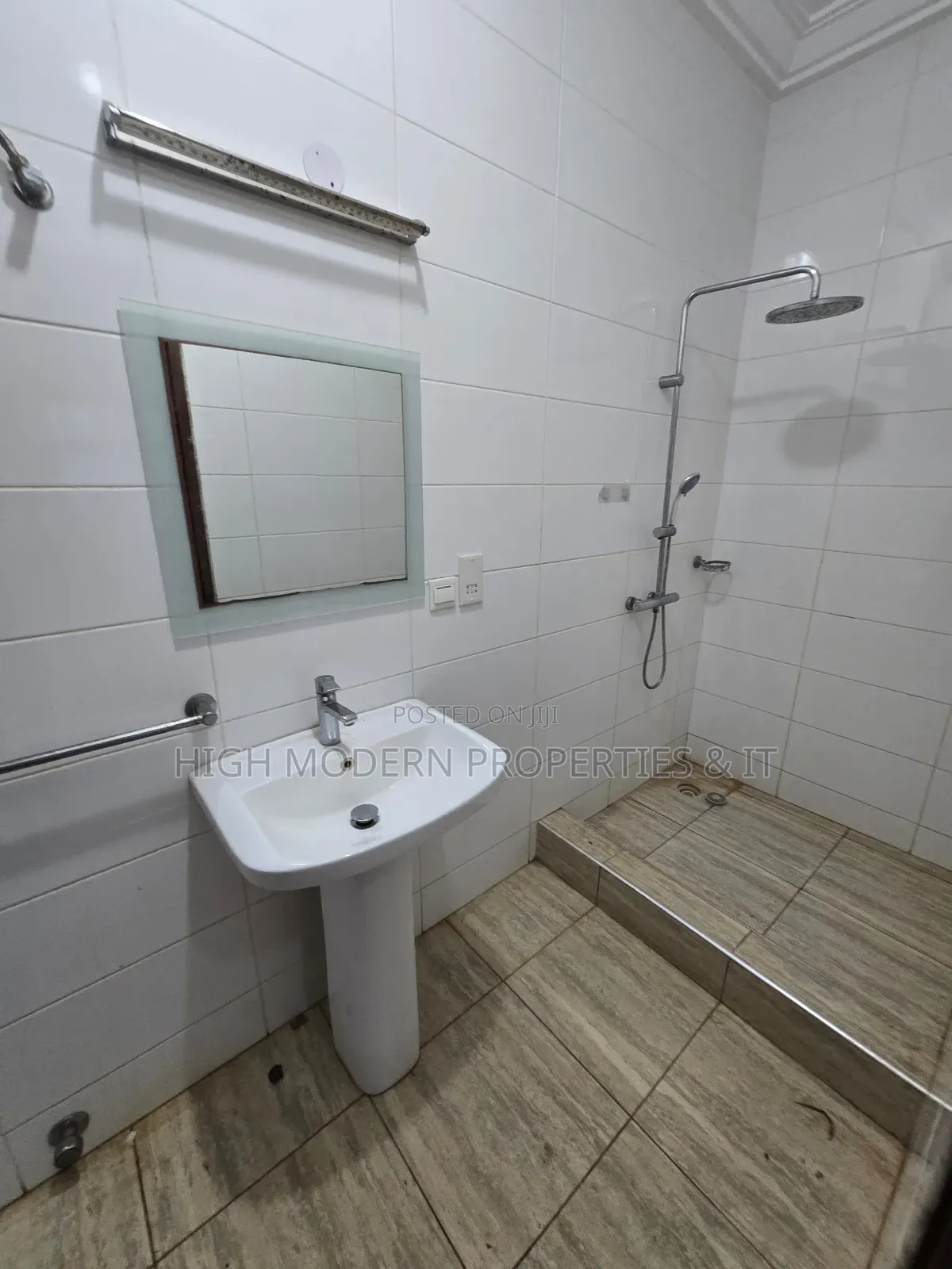2bdrm Apartment in East Airport, Accra Metropolitan for rent