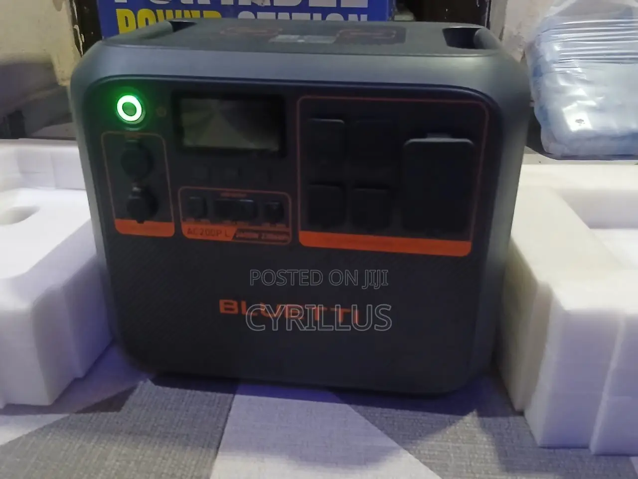 Bluetti AC200PL Portable Power Station - 2400W / 2304Wh(USA VERSION)