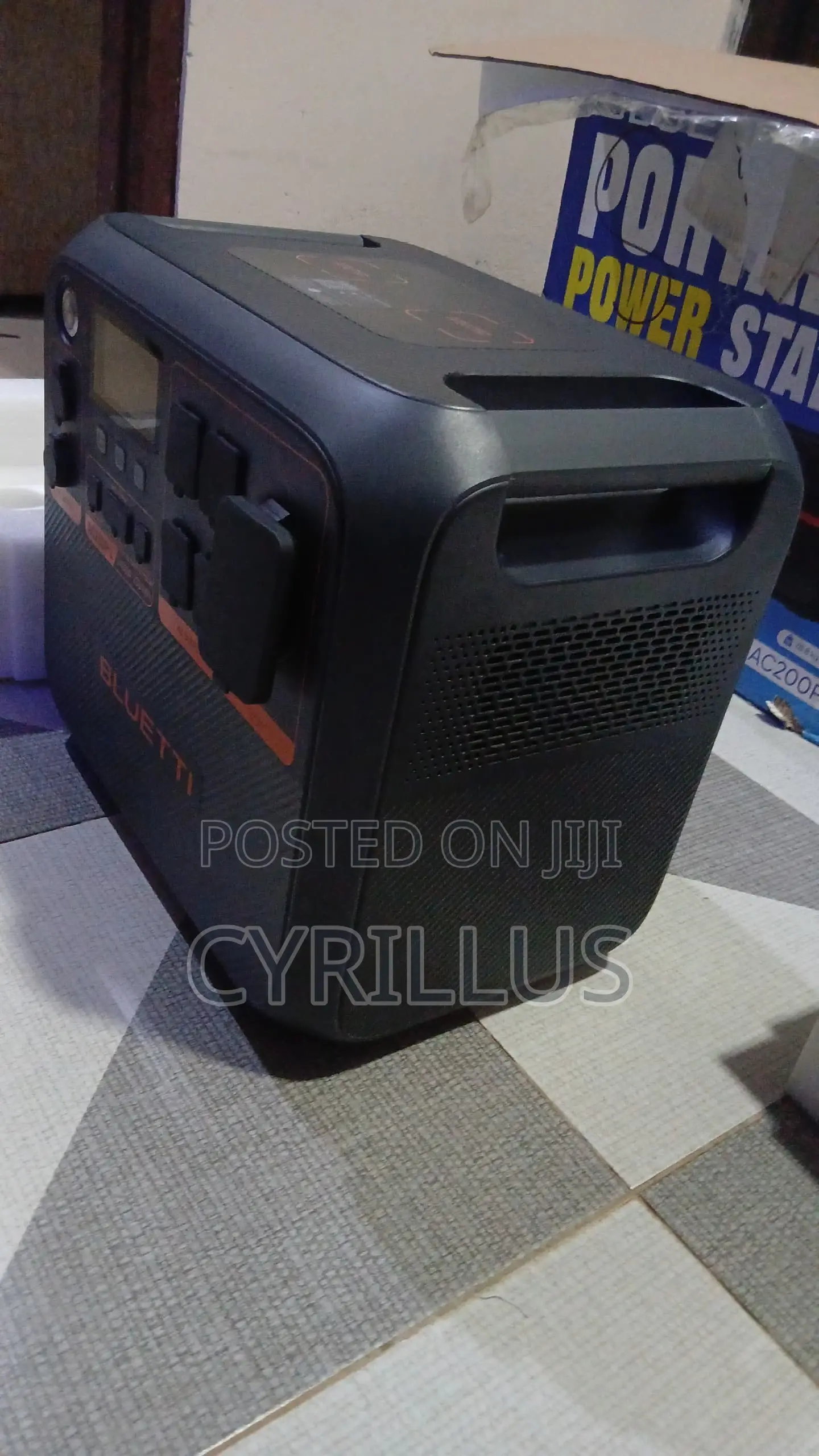 Bluetti AC200PL Portable Power Station - 2400W / 2304Wh(USA VERSION)