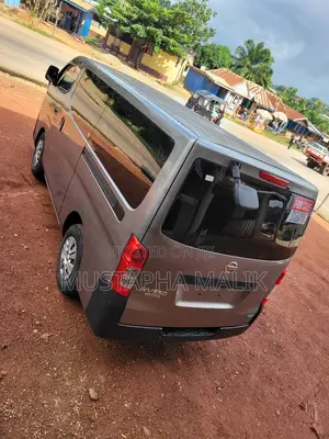 Nissan Caravan (Urvan) 2015 Grey